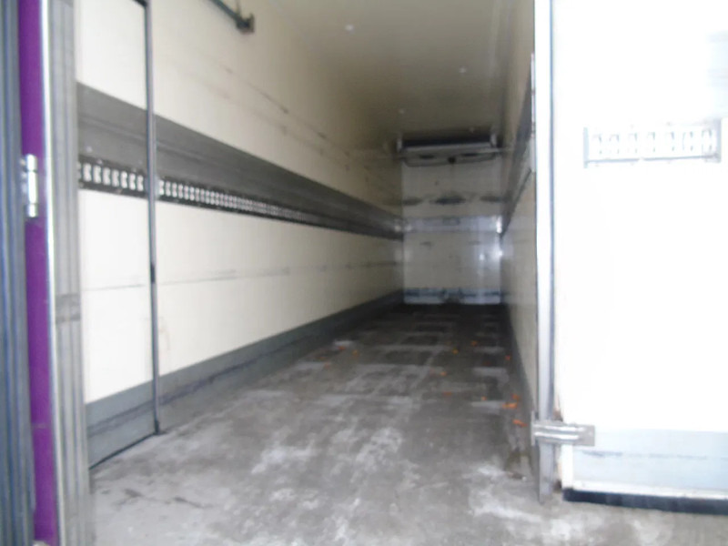 Mercedes-Benz Antos 1924 + EURO 6 + CARRIER 950 MT - Kravas automašīna refrižerators: foto 4 Mercedes-Benz Antos 1924 + EURO 6 + CARRIER 950 MT - Kravas automašīna refrižerators: foto 4