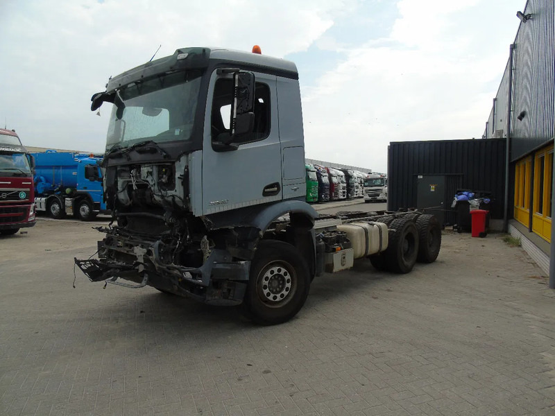 Mercedes-Benz Arocs 2640 + 6x4 + functional / engine good + EURO 6 + Drivabale - Šasija kravas automašīna: foto 2 Mercedes-Benz Arocs 2640 + 6x4 + functional / engine good + EURO 6 + Drivabale - Šasija kravas automašīna: foto 2
