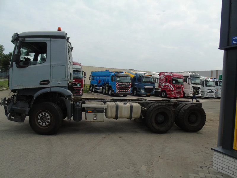 Mercedes-Benz Arocs 2640 + 6x4 + functional / engine good + EURO 6 + Drivabale - Šasija kravas automašīna: foto 4 Mercedes-Benz Arocs 2640 + 6x4 + functional / engine good + EURO 6 + Drivabale - Šasija kravas automašīna: foto 4