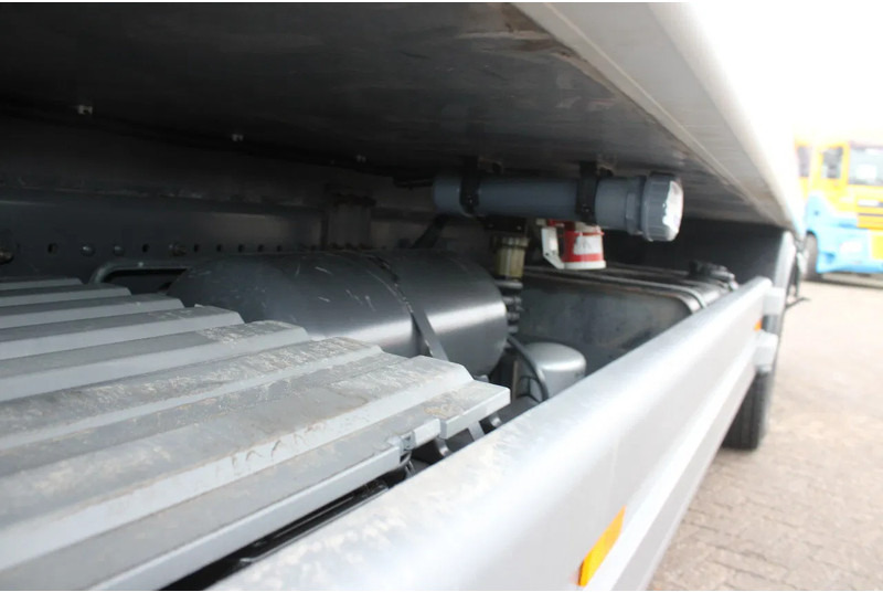 Kravas automašīna refrižerators Mercedes-Benz Atego 1222 + carrier supra 950 + lift: foto 12