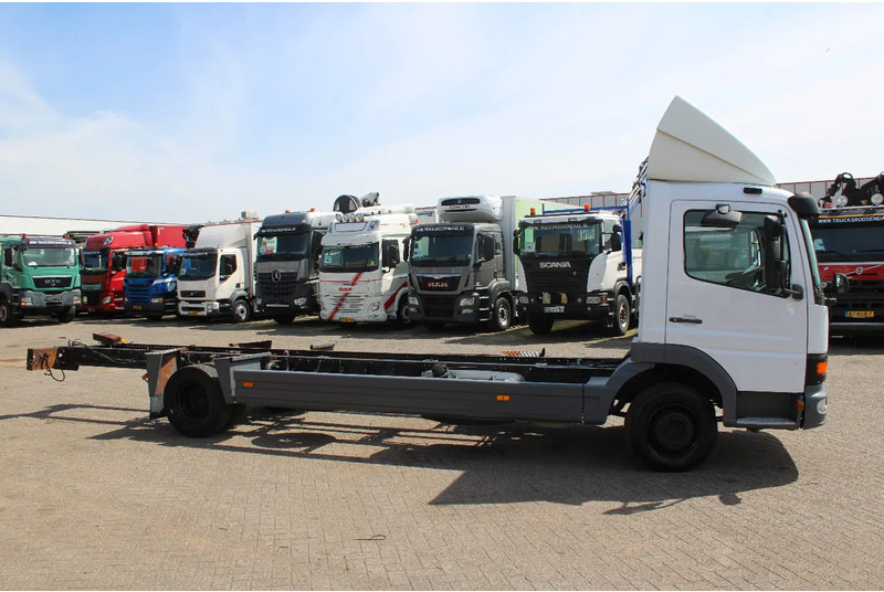 Mercedes-Benz Atego 918 + MANUAL + EURO 2 - Šasija kravas automašīna: foto 4 Mercedes-Benz Atego 918 + MANUAL + EURO 2 - Šasija kravas automašīna: foto 4
