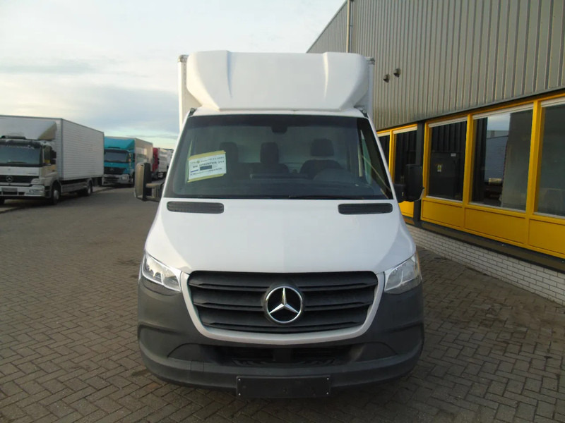 Mercedes-Benz Sprinter 314 + lift - Furgons ar slēgtā virsbūve: foto 2 Mercedes-Benz Sprinter 314 + lift - Furgons ar slēgtā virsbūve: foto 2