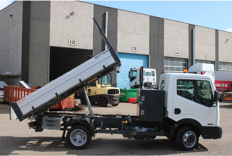 Nissan 45.13 + EURO 4 + C patent + tipper + MANUAL - Kravas automašīna pašizgāzējs: foto 4 Nissan 45.13 + EURO 4 + C patent + tipper + MANUAL - Kravas automašīna pašizgāzējs: foto 4