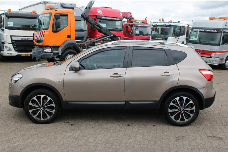 Nissan QASHQAI 2.0 AUTOMATIC / CAMERA - SUV: foto 2 Nissan QASHQAI 2.0 AUTOMATIC / CAMERA - SUV: foto 2