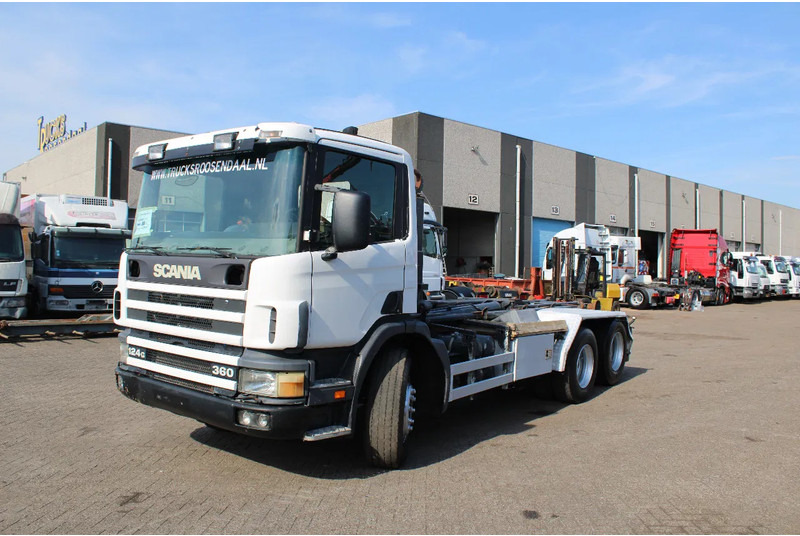 Scania P124-360 + HOOK + 6X2 + MANUAL + EURO 2 - Pacēlājs ar āķi: foto 3 Scania P124-360 + HOOK + 6X2 + MANUAL + EURO 2 - Pacēlājs ar āķi: foto 3