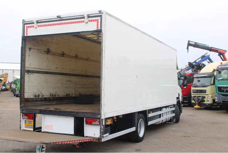 Scania P230 + LIFT + EURO 5 - Kravas automašīna ar slēgto virsbūvi: foto 4 Scania P230 + LIFT + EURO 5 - Kravas automašīna ar slēgto virsbūvi: foto 4