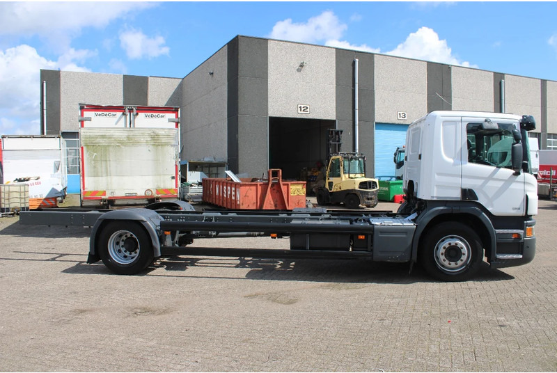 Scania P250 + EURO 6 - Šasija kravas automašīna: foto 4 Scania P250 + EURO 6 - Šasija kravas automašīna: foto 4