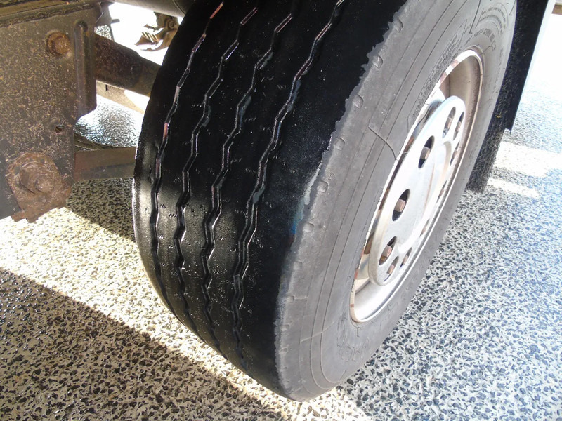 Schmitz Cargobull 2 AXLE + CARRIER + DHOLLANDIA LOADLIFT - Piekabe refrižerators: foto 5 Schmitz Cargobull 2 AXLE + CARRIER + DHOLLANDIA LOADLIFT - Piekabe refrižerators: foto 5