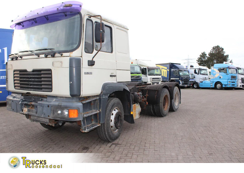 MAN F 26.364 + 6X4 + BIG AXLE + EURO 2 + MANUAL - Vilcējs: foto 1 MAN F 26.364 + 6X4 + BIG AXLE + EURO 2 + MANUAL - Vilcējs: foto 1