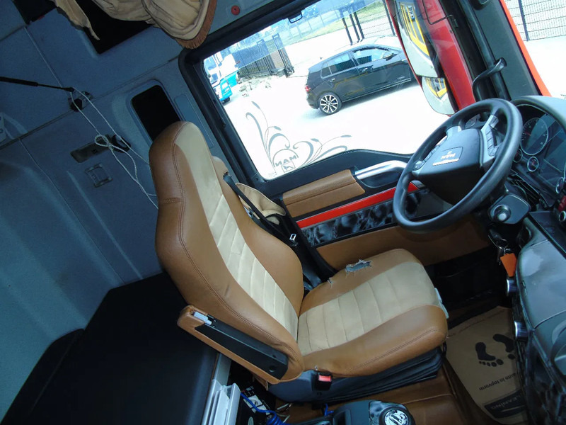 Vilcējs MAN TGX 18.440 + EURO 5 + FULL OPTION: foto 9 Vilcējs MAN TGX 18.440 + EURO 5 + FULL OPTION: foto 9