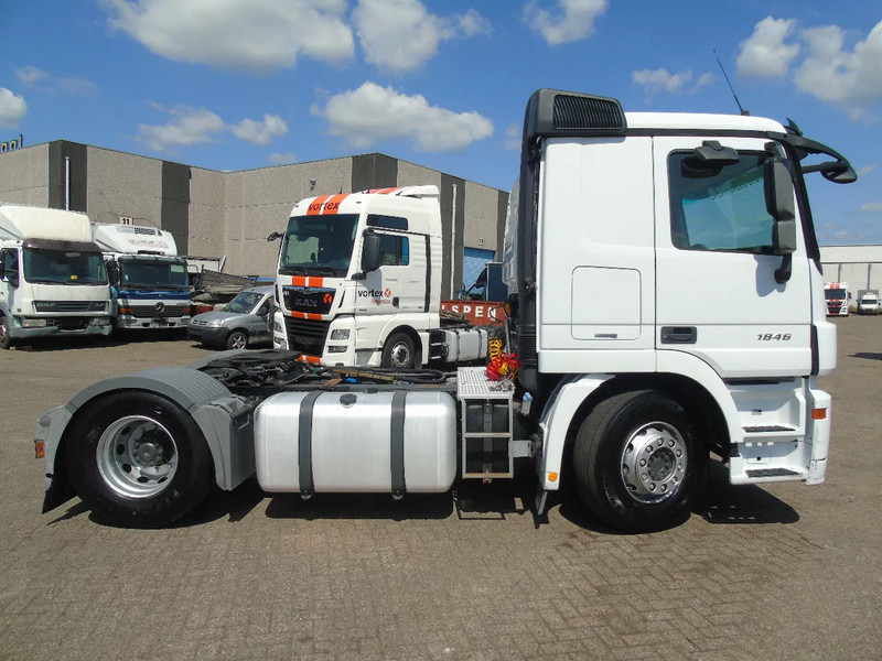 Mercedes-Benz Actros 1846 + RETARDER + EURO 5 + MP3 + 2 PEDALS + PTO - Vilcējs: foto 4 Mercedes-Benz Actros 1846 + RETARDER + EURO 5 + MP3 + 2 PEDALS + PTO - Vilcējs: foto 4