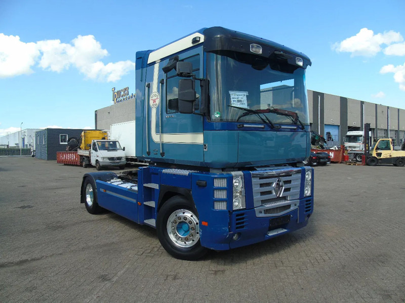 Renault Magnum 460DXI + EURO 5 - Vilcējs: foto 2 Renault Magnum 460DXI + EURO 5 - Vilcējs: foto 2