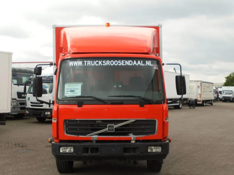 Volvo FL 220 + Manual + HMF 150 crane - Bortu kravas automašīna/ Platforma: foto 2 Volvo FL 220 + Manual + HMF 150 crane - Bortu kravas automašīna/ Platforma: foto 2