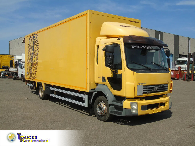 Volvo FL 240 + MANUAL + lift - Kravas automašīna ar slēgto virsbūvi: foto 1 Volvo FL 240 + MANUAL + lift - Kravas automašīna ar slēgto virsbūvi: foto 1