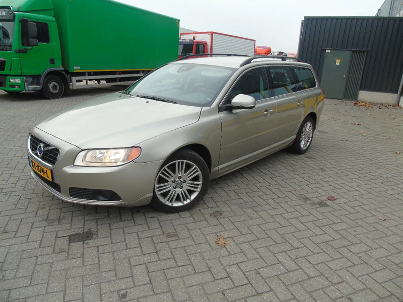 Volvo V70 + manual - Hečbeks: foto 3 Volvo V70 + manual - Hečbeks: foto 3