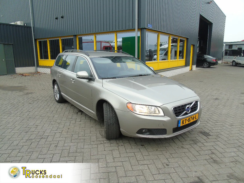 Volvo V70 + manual - Hečbeks: foto 1 Volvo V70 + manual - Hečbeks: foto 1