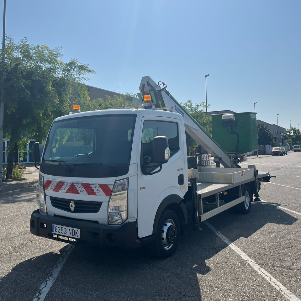 Renault Maxity - Kravas automašīna: foto 1 Renault Maxity - Kravas automašīna: foto 1