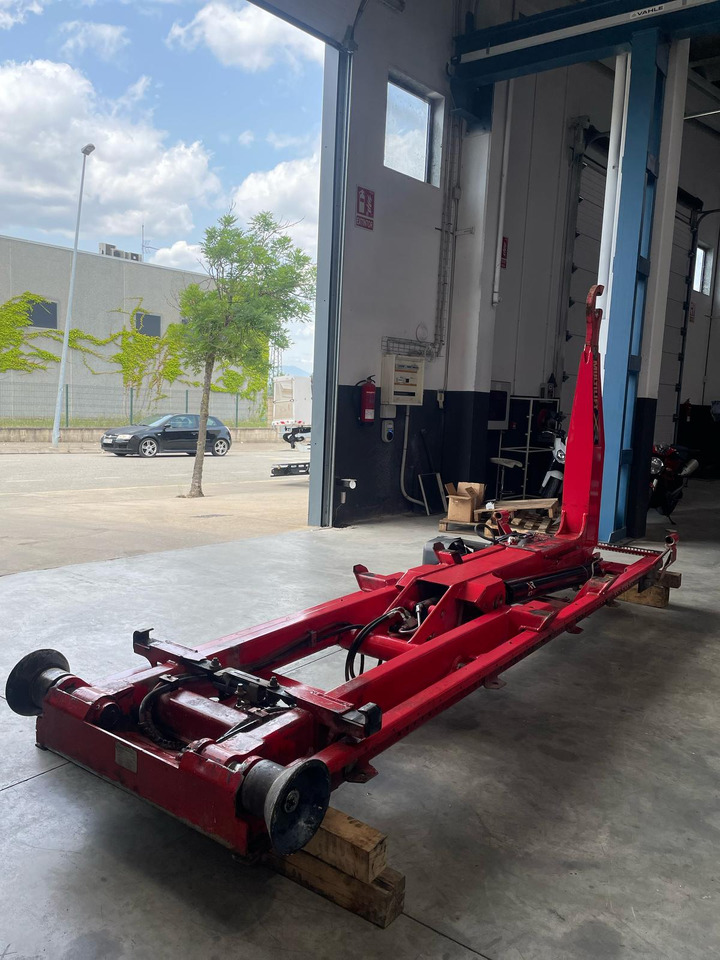 Multilift XR 10 S 36 - Izgāžams konteiners: foto 1 Multilift XR 10 S 36 - Izgāžams konteiners: foto 1