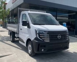 Nissan  - Kravas automašīna pašizgāzējs: foto 1 Nissan  - Kravas automašīna pašizgāzējs: foto 1