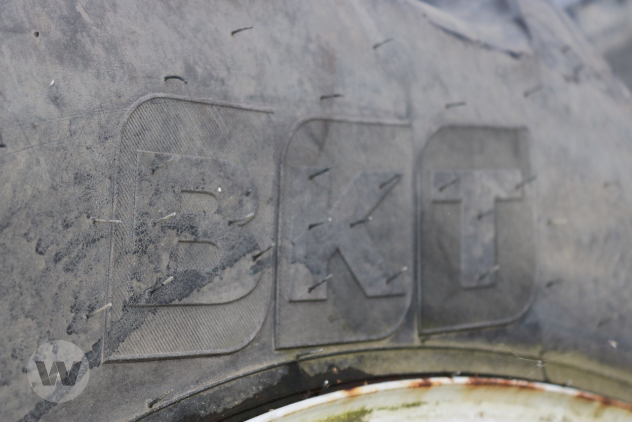 480/70 R38 - Riepas un diski - Lauksaimniecības tehnika: foto 4 480/70 R38 - Riepas un diski - Lauksaimniecības tehnika: foto 4