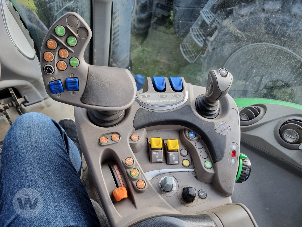 Deutz Agrotron 6175 RC SHIFT - Traktors: foto 5 Deutz Agrotron 6175 RC SHIFT - Traktors: foto 5