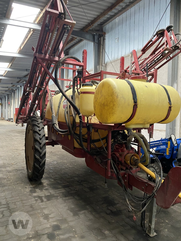 Hardi Navigator 3000 Echo - Piekabināmais miglotājs: foto 1 Hardi Navigator 3000 Echo - Piekabināmais miglotājs: foto 1