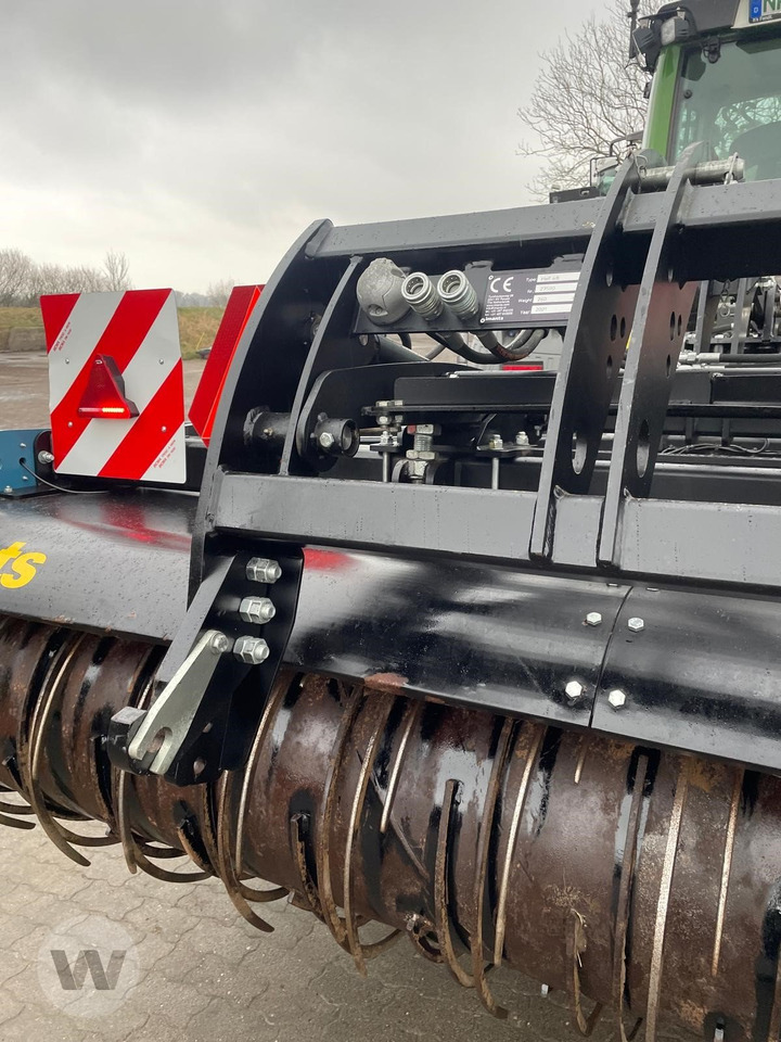 Imants Spatenmaschine 48SX300H - Augsnes apstrādes tehnika: foto 2 Imants Spatenmaschine 48SX300H - Augsnes apstrādes tehnika: foto 2