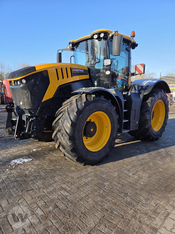 Traktors JCB FasTrac 8330: foto 7 Traktors JCB FasTrac 8330: foto 7