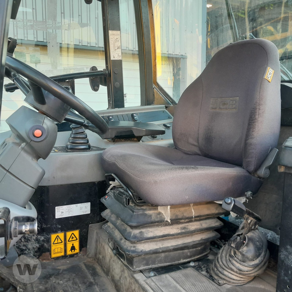 JCB TM 220 - Riteņu iekrāvējs: foto 2 JCB TM 220 - Riteņu iekrāvējs: foto 2