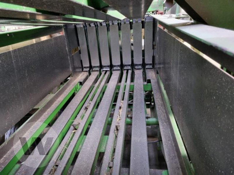 Krone Big Pack 120-80 - Kīpu prese: foto 4 Krone Big Pack 120-80 - Kīpu prese: foto 4