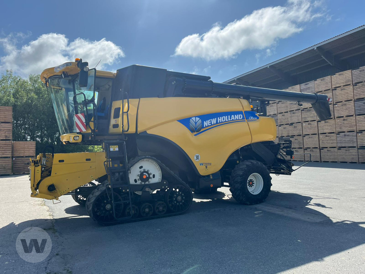 New Holland CR 8080 - Labības kombains: foto 1 New Holland CR 8080 - Labības kombains: foto 1