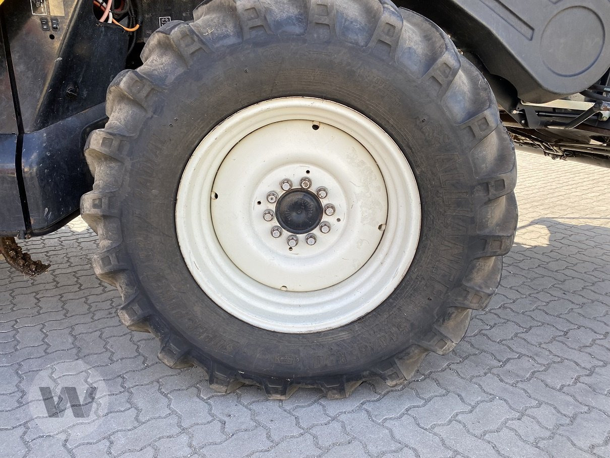 New Holland CR 9090 - Labības kombains: foto 5 New Holland CR 9090 - Labības kombains: foto 5