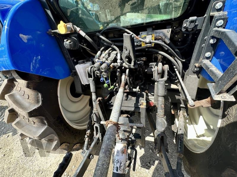 New Holland T 4.65 - Traktors: foto 5 New Holland T 4.65 - Traktors: foto 5