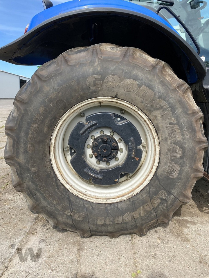 New Holland T 8.380 UC - Traktors: foto 4 New Holland T 8.380 UC - Traktors: foto 4