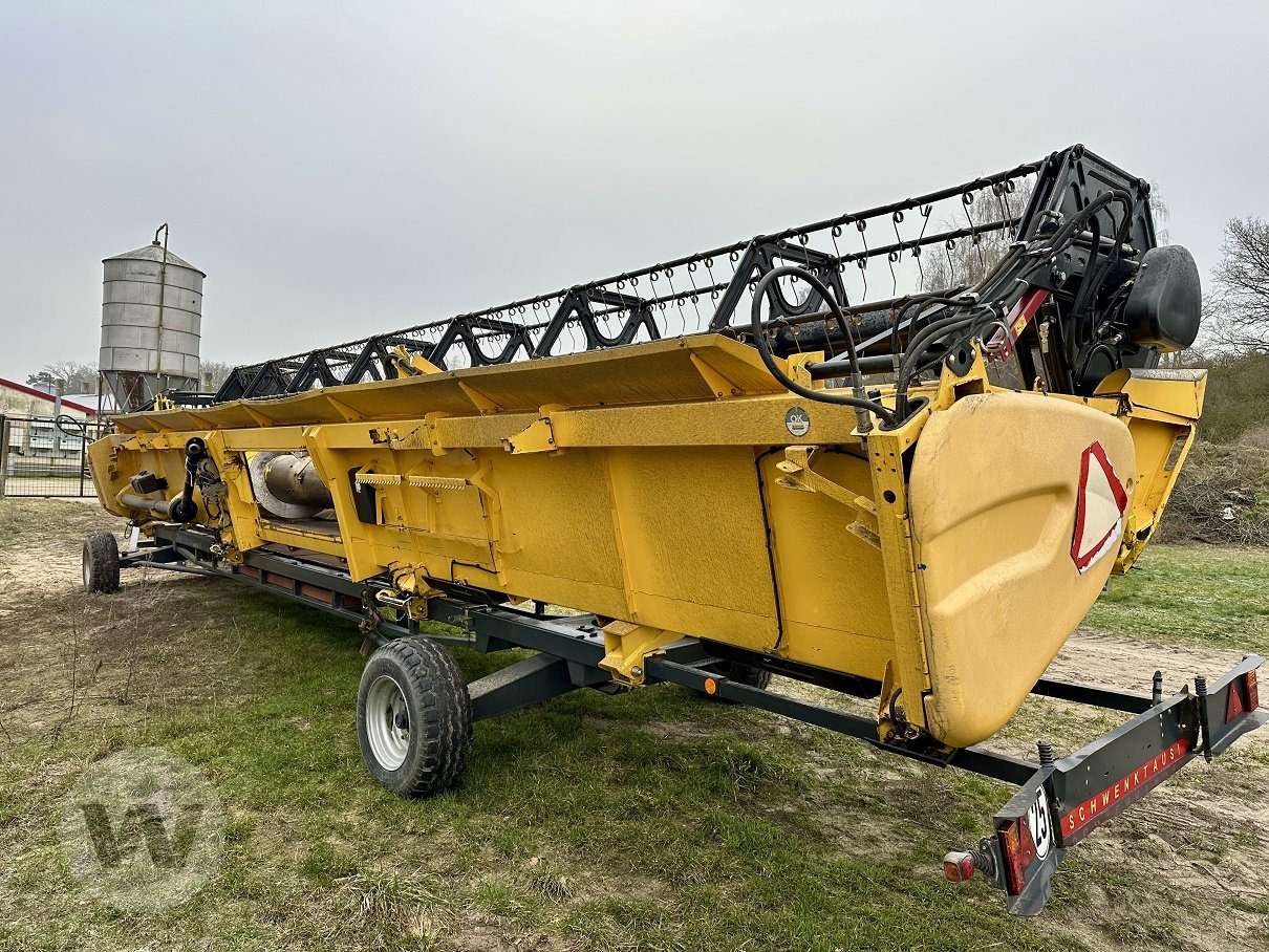 New Holland VARIFEED 10,70 M - Labības heders: foto 5 New Holland VARIFEED 10,70 M - Labības heders: foto 5