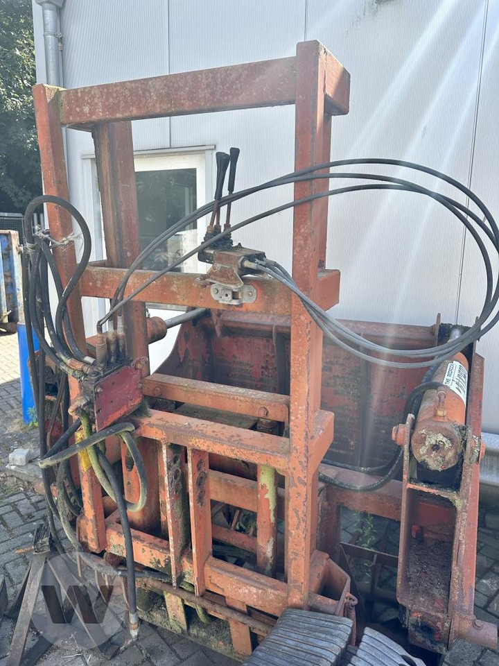 Redrock Alligator - Lopbarības sagatavošanas tehnika: foto 2 Redrock Alligator - Lopbarības sagatavošanas tehnika: foto 2