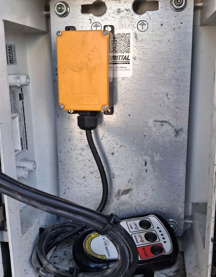 Reisch Ruchoma Podłoga 8mm - Puspiekabe kustīgās grīdas: foto 4 Reisch Ruchoma Podłoga 8mm - Puspiekabe kustīgās grīdas: foto 4