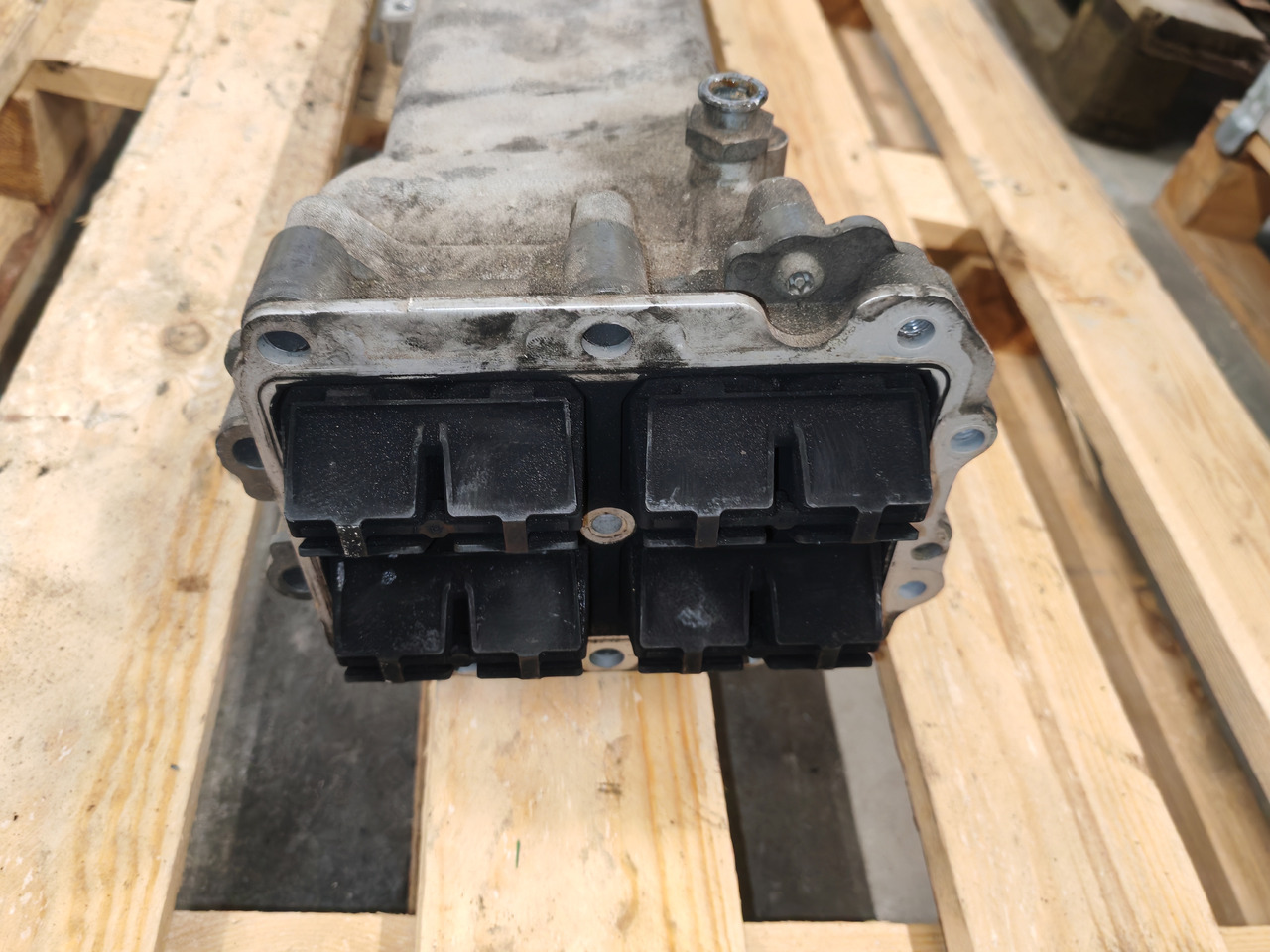 MAN TGS TGX EURO 6 / D2676 / EG RECILCULATION / 51081007304 - EGR dzesētājs: foto 4 MAN TGS TGX EURO 6 / D2676 / EG RECILCULATION / 51081007304 - EGR dzesētājs: foto 4