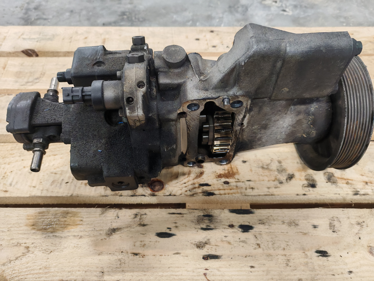 MAN TGS TGX EURO 6 / D2676LF / BOSCH FUEL PUMP / 51111037858 - Degvielas sūknis: foto 4 MAN TGS TGX EURO 6 / D2676LF / BOSCH FUEL PUMP / 51111037858 - Degvielas sūknis: foto 4