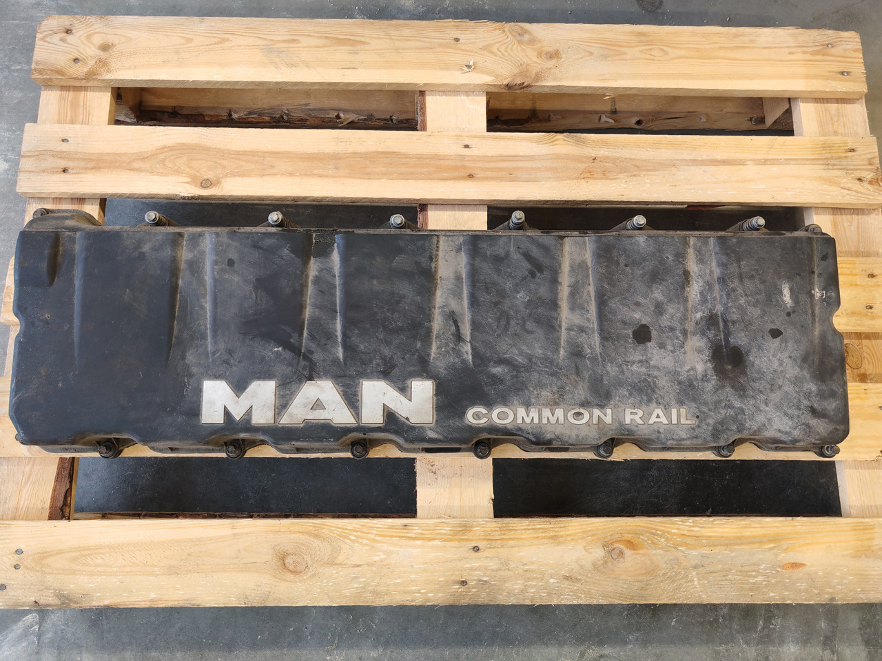 MAN TGX TGS EURO 6 / D2676 / ENGINE COVER / 51034016033 - Dzinējs un rezerves daļas: foto 2 MAN TGX TGS EURO 6 / D2676 / ENGINE COVER / 51034016033 - Dzinējs un rezerves daļas: foto 2