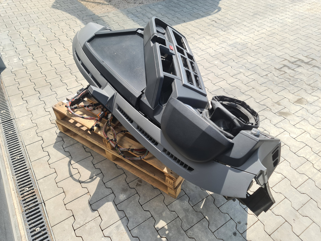 RENAULT RANGE T / COMPLETE DASHBOARD - Mērinstrumentu panelis: foto 5 RENAULT RANGE T / COMPLETE DASHBOARD - Mērinstrumentu panelis: foto 5