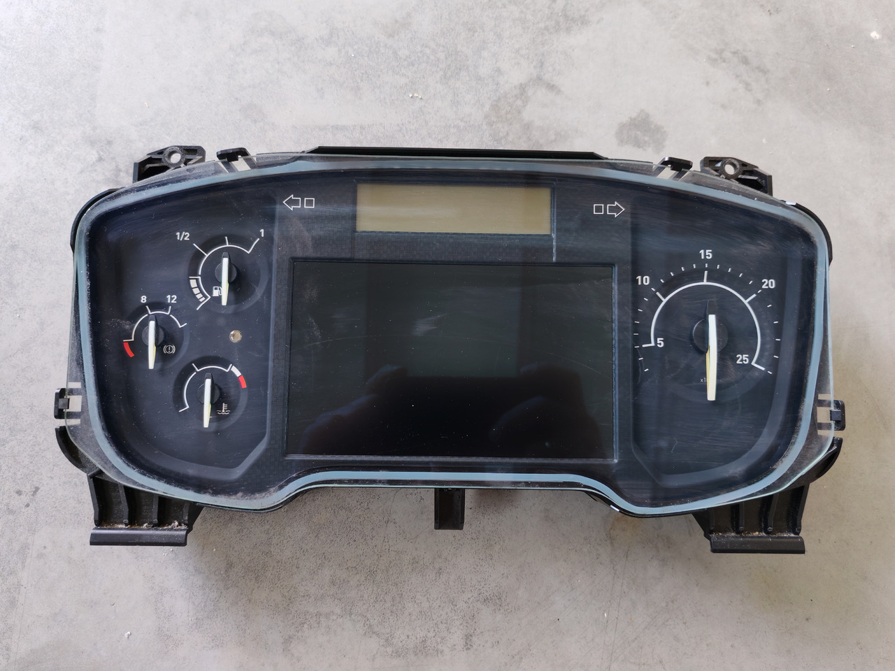 RENAULT RANGE T / DASHBOARD DISPLAY / 22224253 - Mērinstrumentu panelis: foto 2 RENAULT RANGE T / DASHBOARD DISPLAY / 22224253 - Mērinstrumentu panelis: foto 2