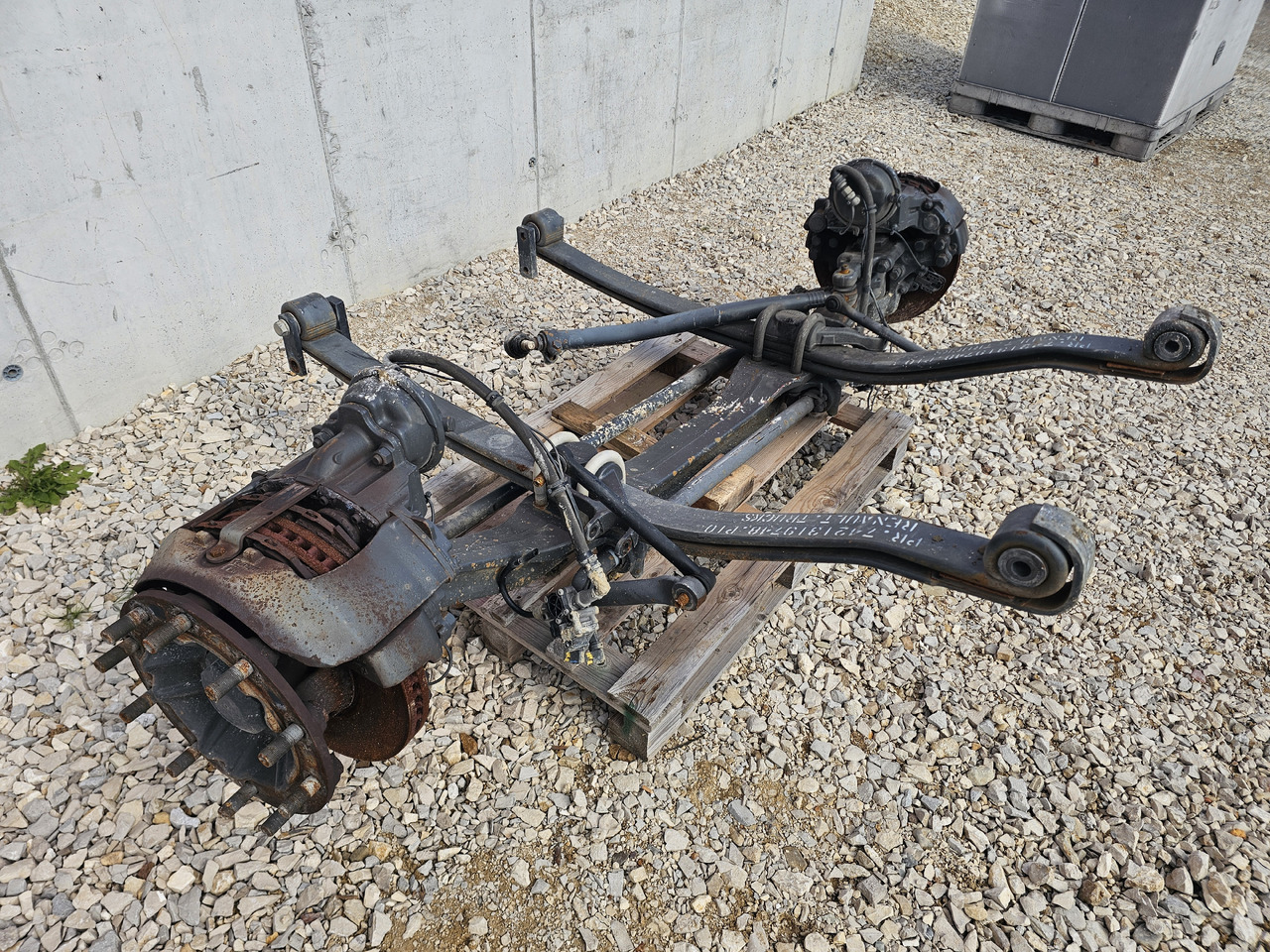 RENAULT RANGE T EURO 6 / COMPLETE FRONT AXLE - Priekšējā ass: foto 3 RENAULT RANGE T EURO 6 / COMPLETE FRONT AXLE - Priekšējā ass: foto 3