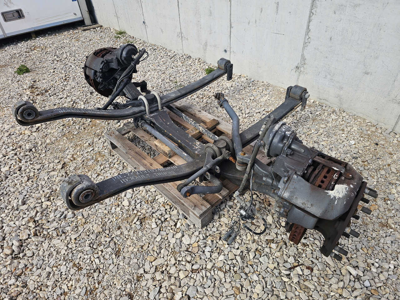 RENAULT RANGE T EURO 6 / COMPLETE FRONT AXLE - Priekšējā ass: foto 4 RENAULT RANGE T EURO 6 / COMPLETE FRONT AXLE - Priekšējā ass: foto 4