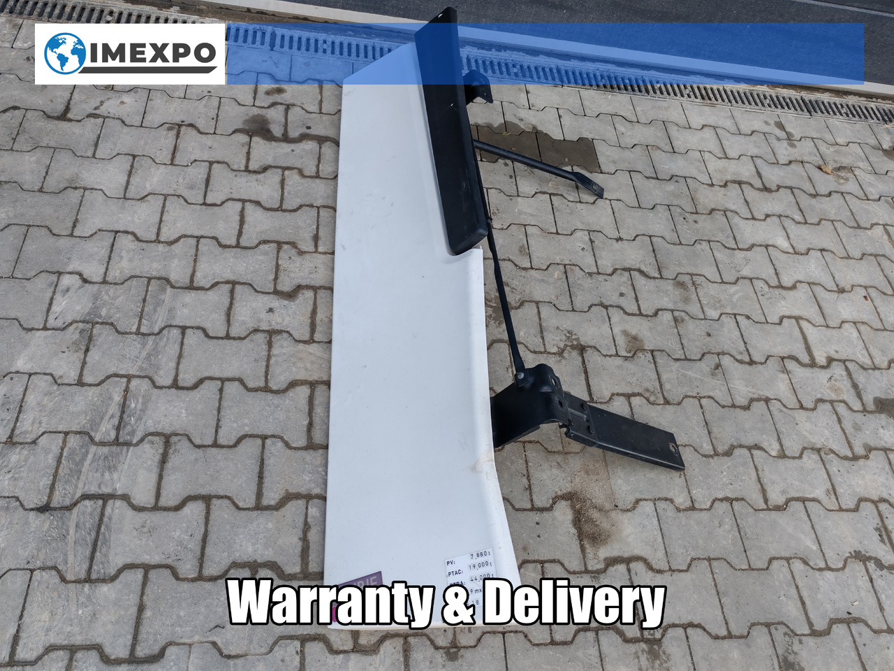 RENAULT RANGE T EURO 6 / HIGH CAB / RIGHT SPOILER - Aerodinamika/ Spoileris: foto 1 RENAULT RANGE T EURO 6 / HIGH CAB / RIGHT SPOILER - Aerodinamika/ Spoileris: foto 1