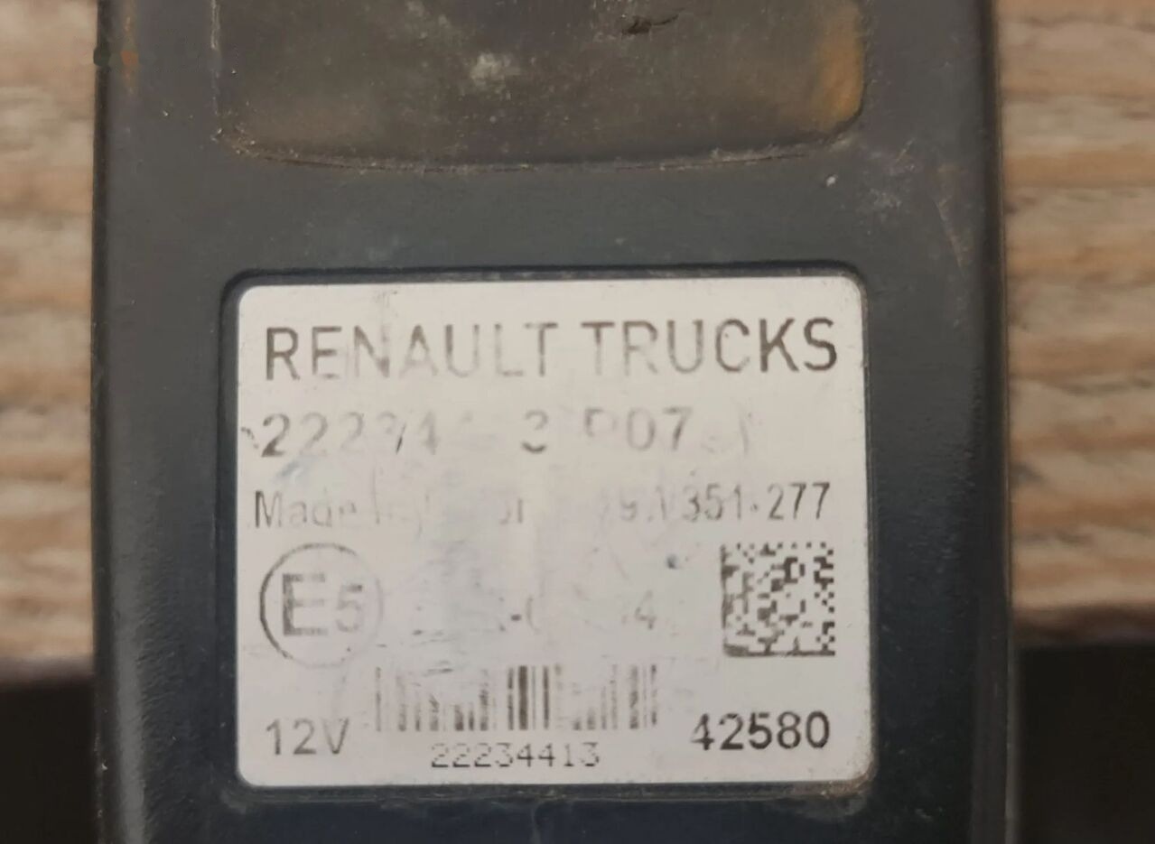 Renault RANGE T truck - Piekare - Kravas automašīna: foto 2 Renault RANGE T truck - Piekare - Kravas automašīna: foto 2