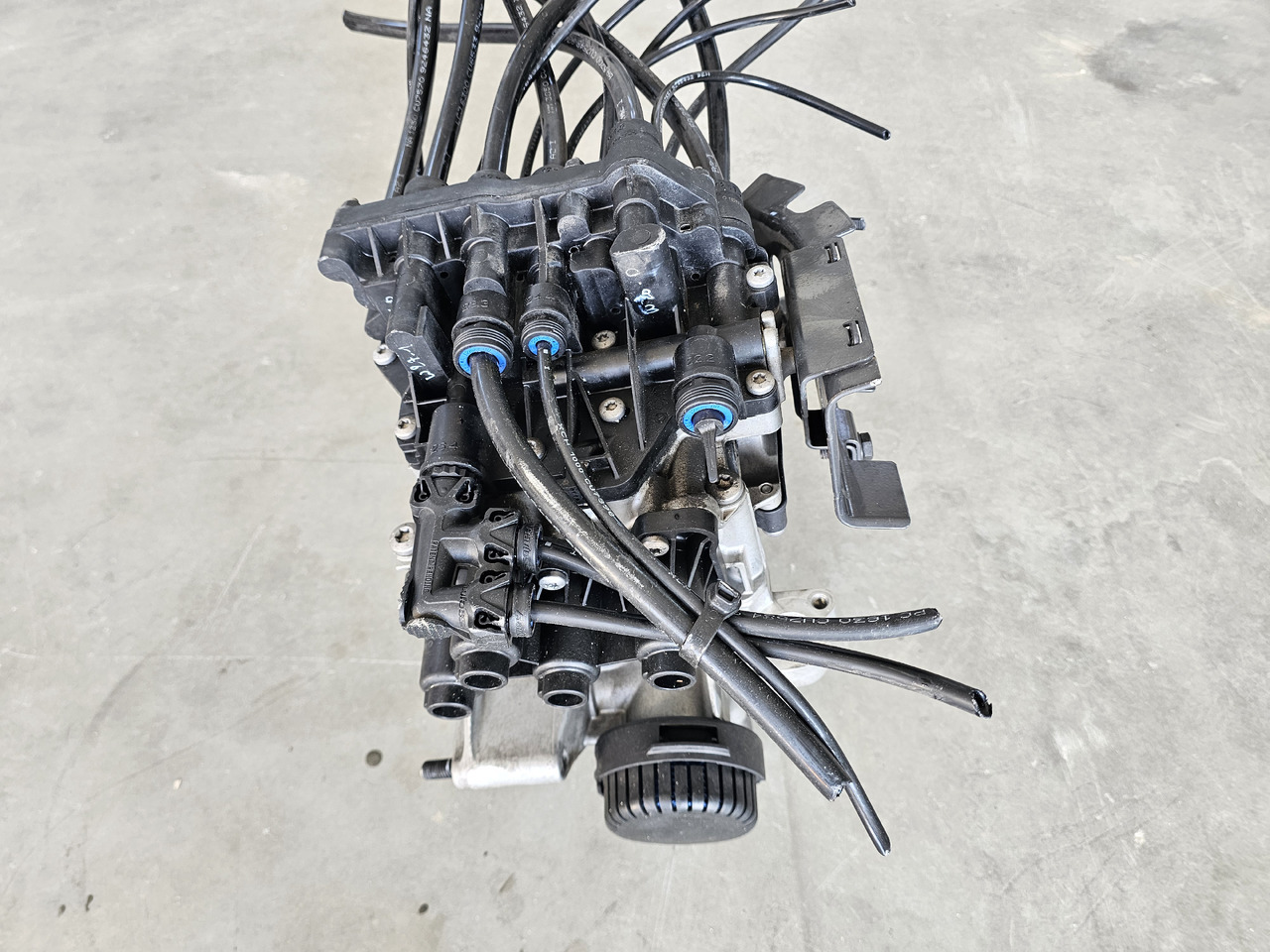 SCANIA APS AIR DRYIER VALVE / 2608040 / WORLDWIDE DELIVERY - Bremžu vārsts: foto 5 SCANIA APS AIR DRYIER VALVE / 2608040 / WORLDWIDE DELIVERY - Bremžu vārsts: foto 5