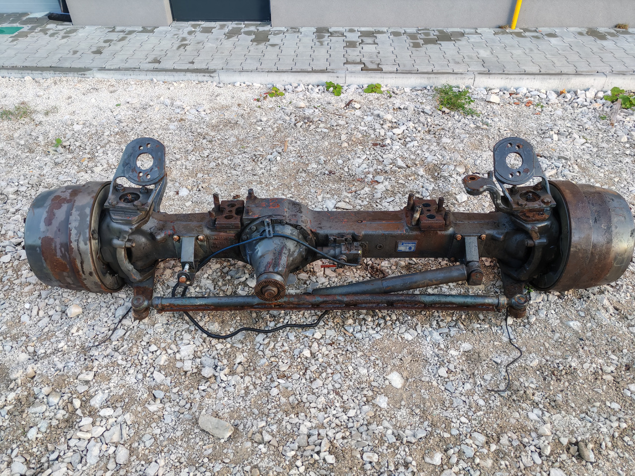 VOLVO FH FM FMX / FRONT DRIVE AXLE 4X4 6X6 / APL-9000 / RATIO: 6.89/2.07 - Priekšējā ass: foto 2 VOLVO FH FM FMX / FRONT DRIVE AXLE 4X4 6X6 / APL-9000 / RATIO: 6.89/2.07 - Priekšējā ass: foto 2