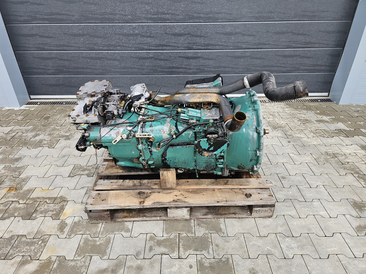 VOLVO FH13 FH16 / GEARBOX / RETARDER / VTO2814B / MANUAL / WORLDWIDE DELIVERY - Pārnesumkārba: foto 1 VOLVO FH13 FH16 / GEARBOX / RETARDER / VTO2814B / MANUAL / WORLDWIDE DELIVERY - Pārnesumkārba: foto 1