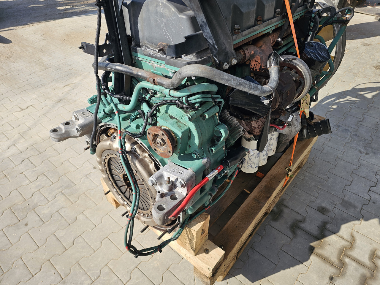VOLVO FM / D11C 410 EEV / COMPLETE ENGINE - Dzinējs: foto 5 VOLVO FM / D11C 410 EEV / COMPLETE ENGINE - Dzinējs: foto 5